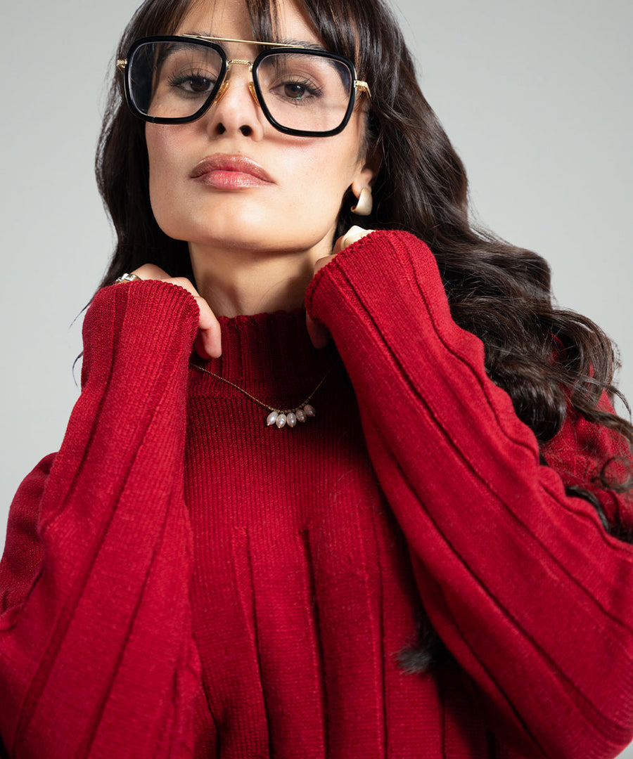 Fitted Turtle Neck