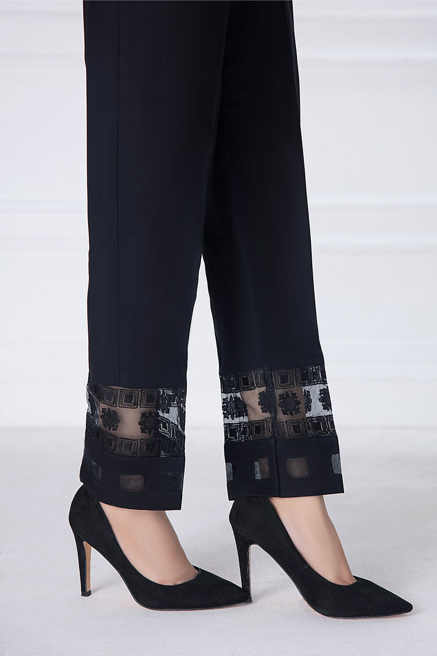 01 Piece Stitched Bottom