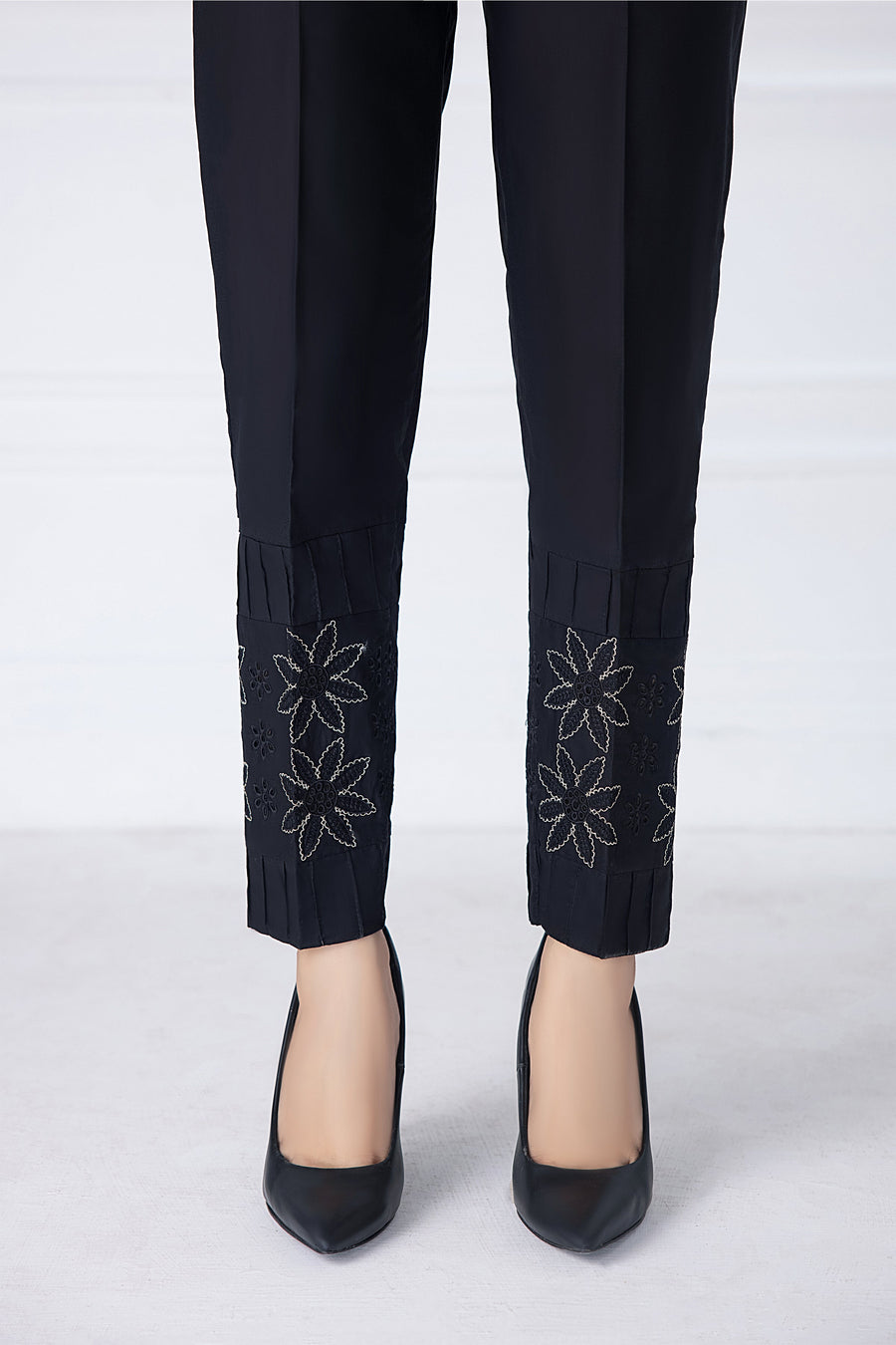 01 Piece Stitched Bottom