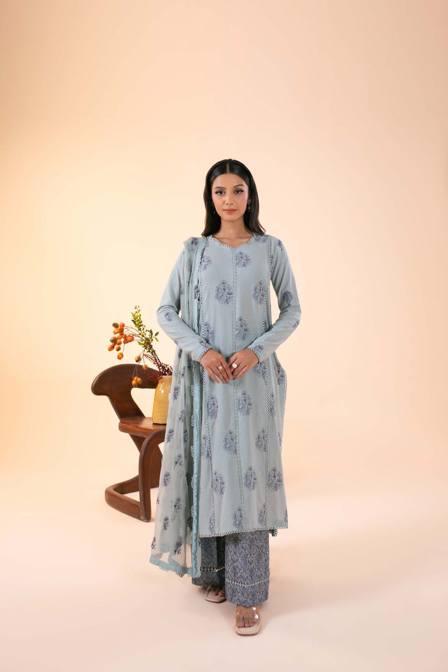 3 Piece - Embroidered Karandi Suit (Unstitched)