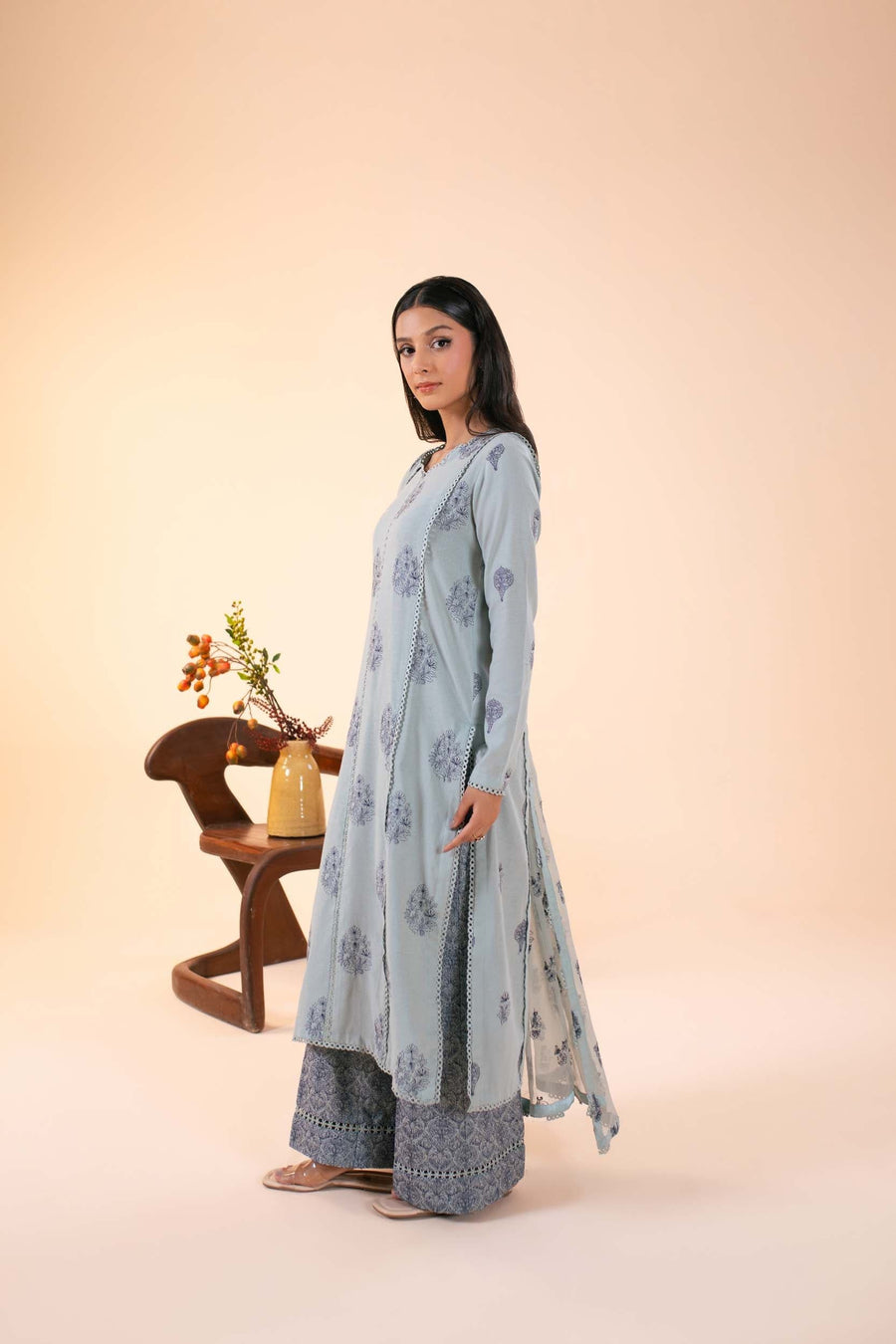 3 Piece - Embroidered Karandi Suit (Unstitched)