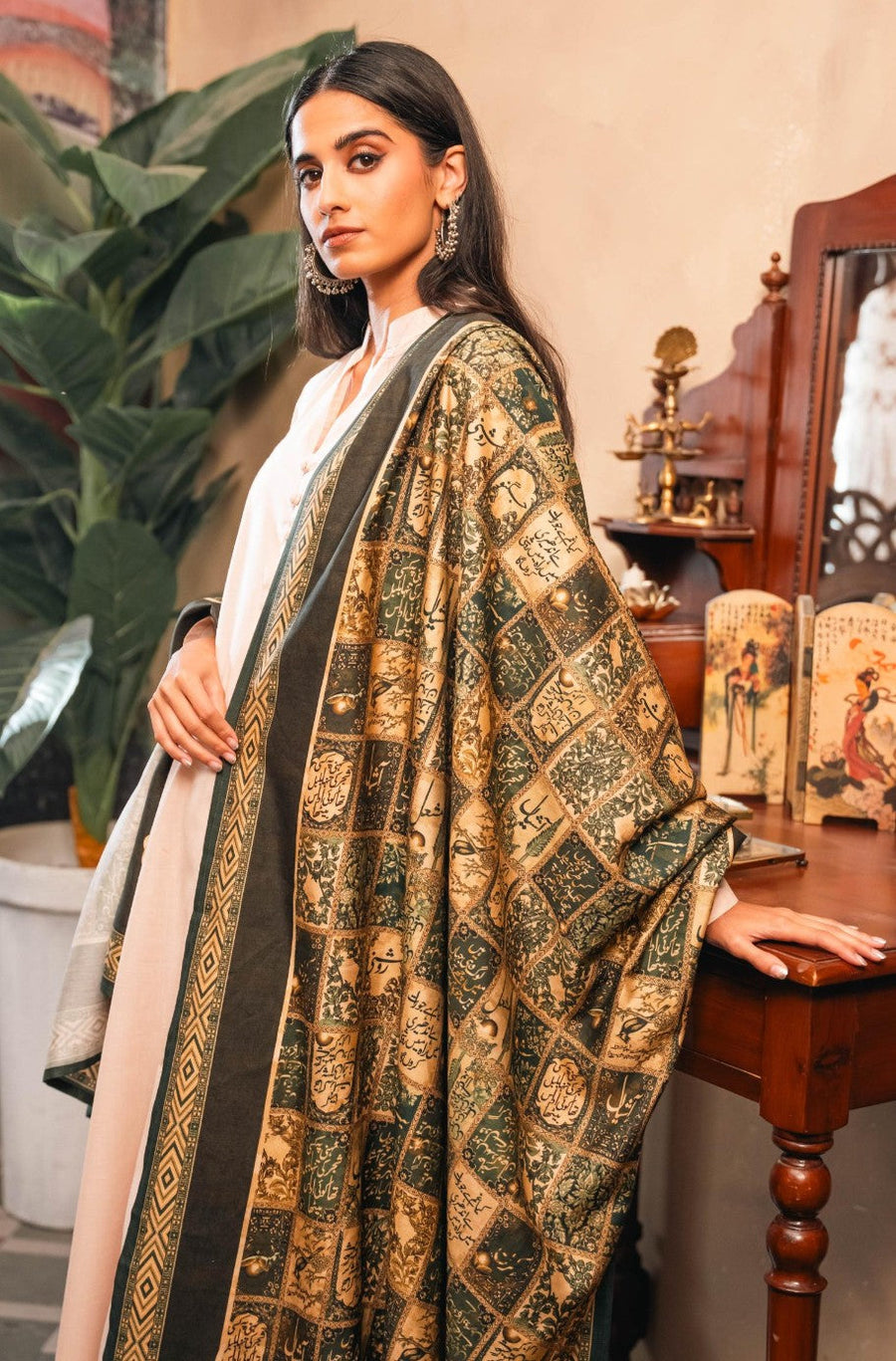 Jugnu Odhni - Royal Green