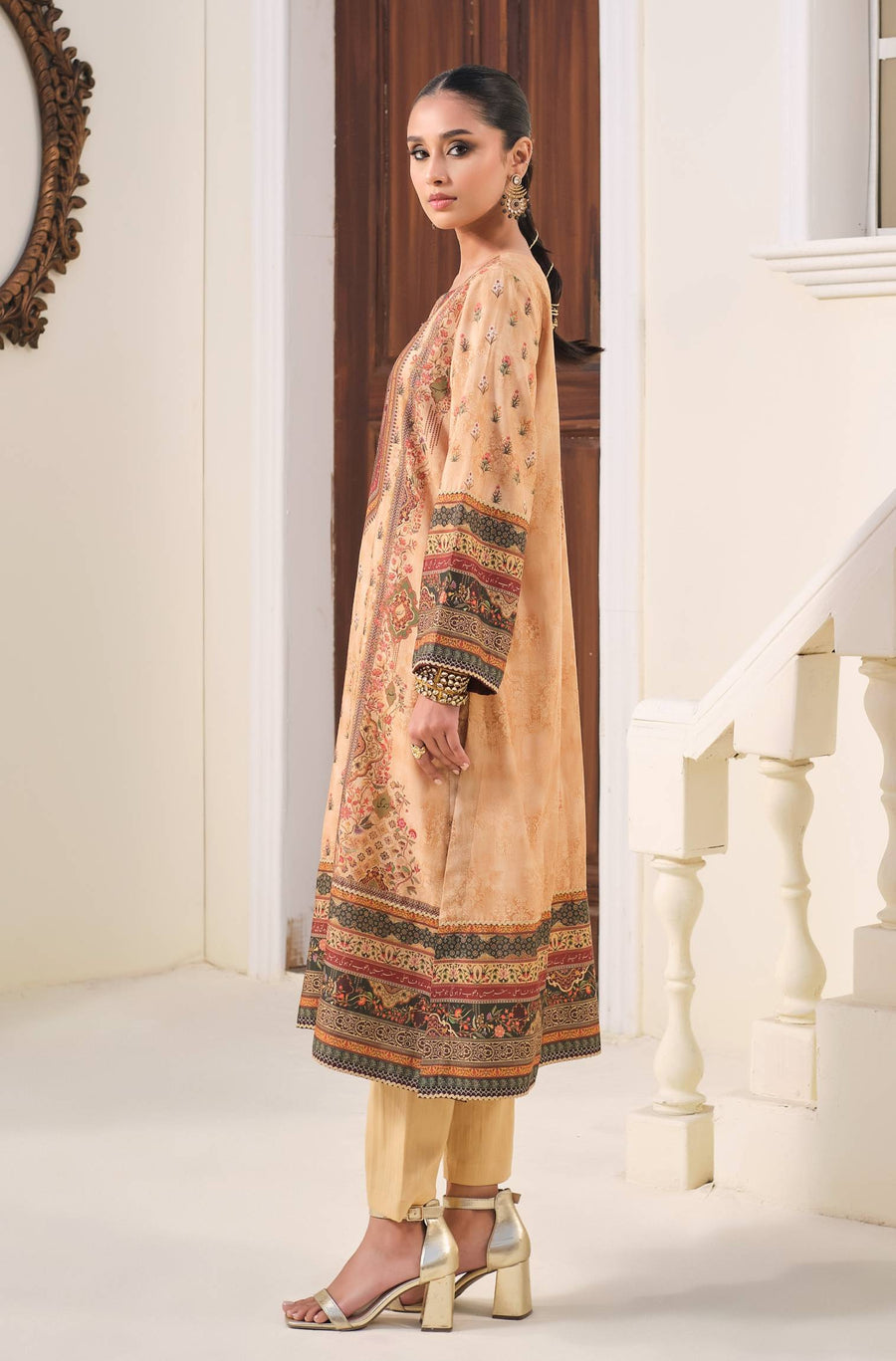 Noor Kurta - Shades of Gold