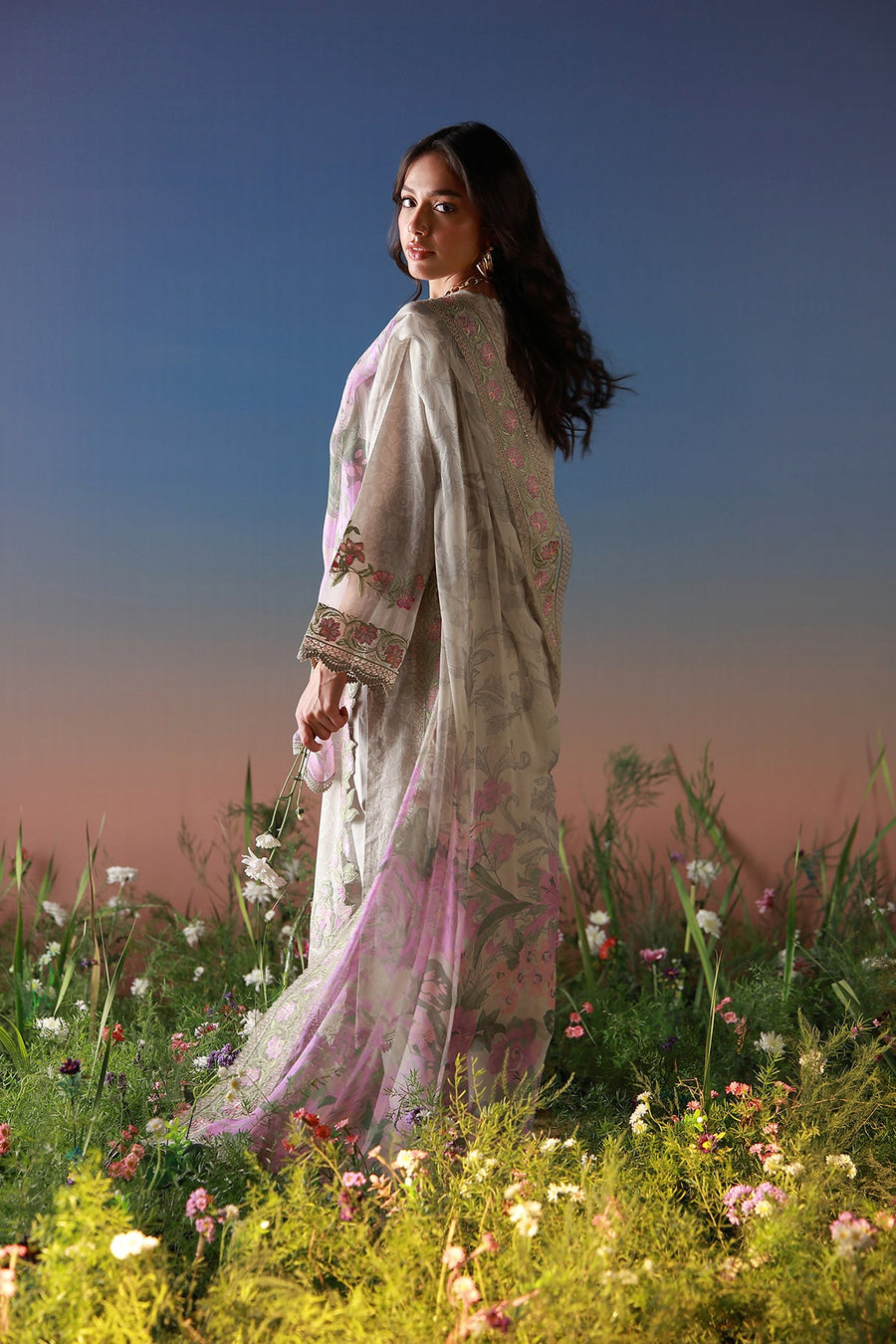 Ivory Petaline