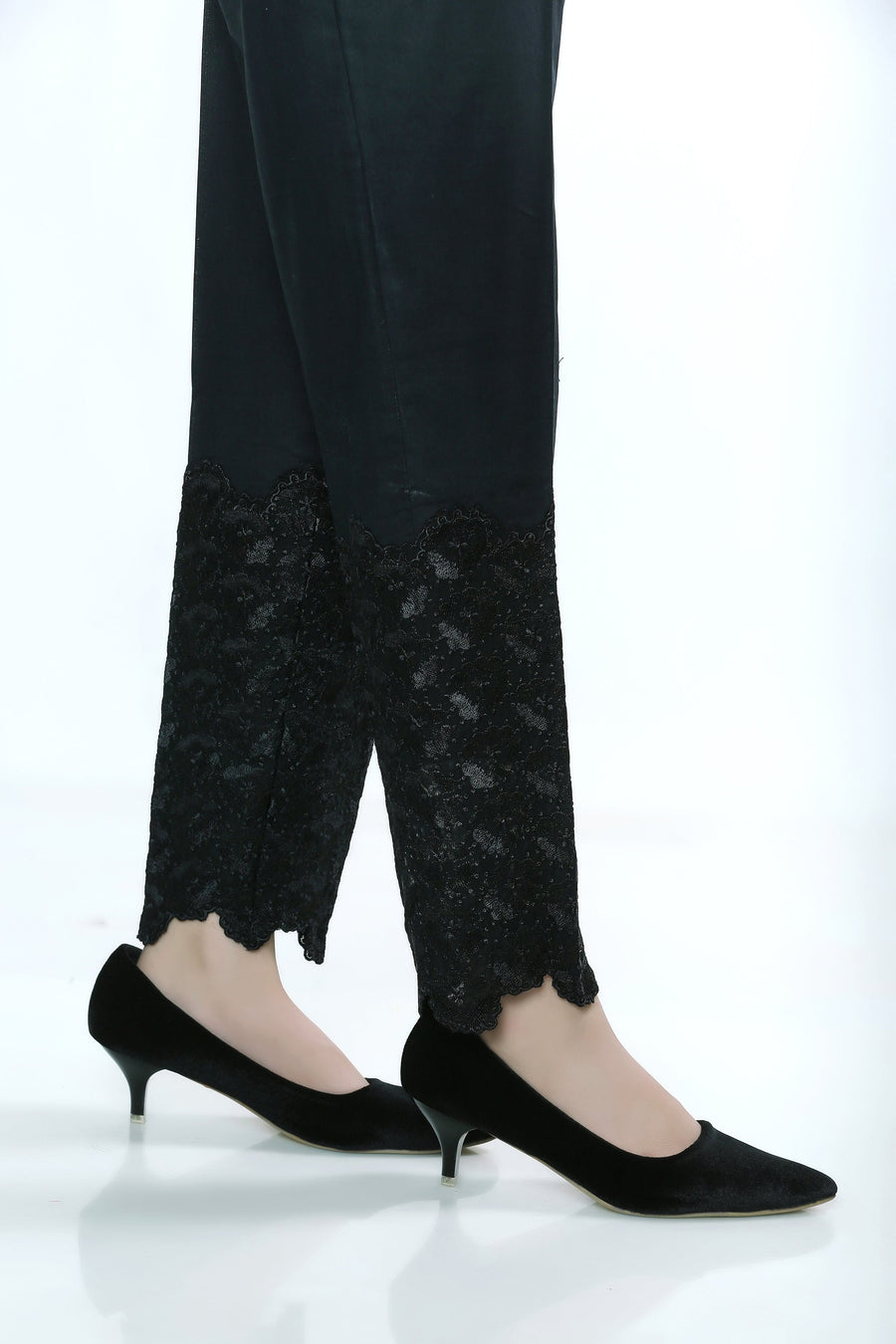 1 Piece Embroidered Cotton Bottom