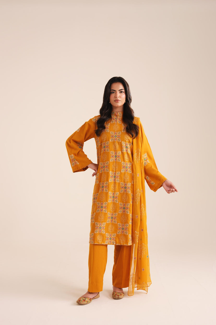 3 Piece - Embroidered Karandi Suit (Unstitched)