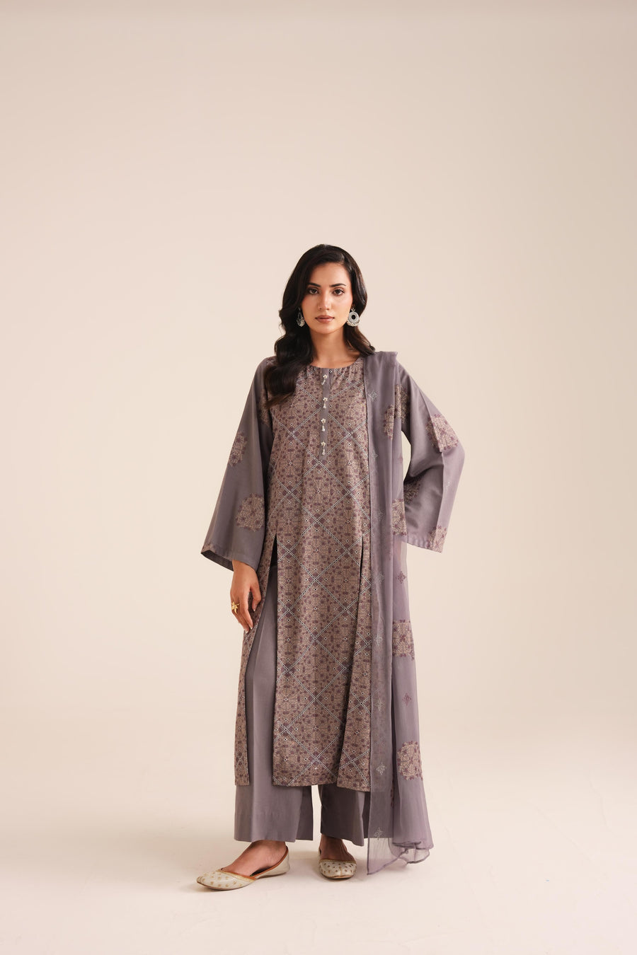 3 Piece - Embroidered Karandi Suit (Unstitched)