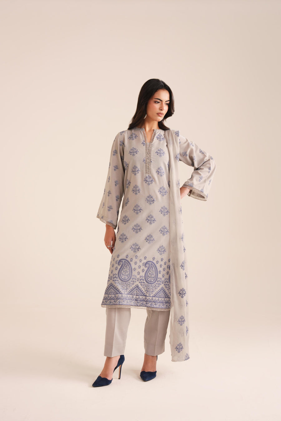 3 Piece - Embroidered Karandi Suit (Unstitched)