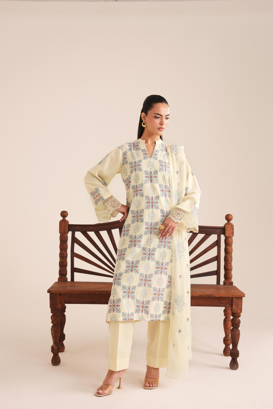 3 Piece - Embroidered Karandi Suit (Unstitched)