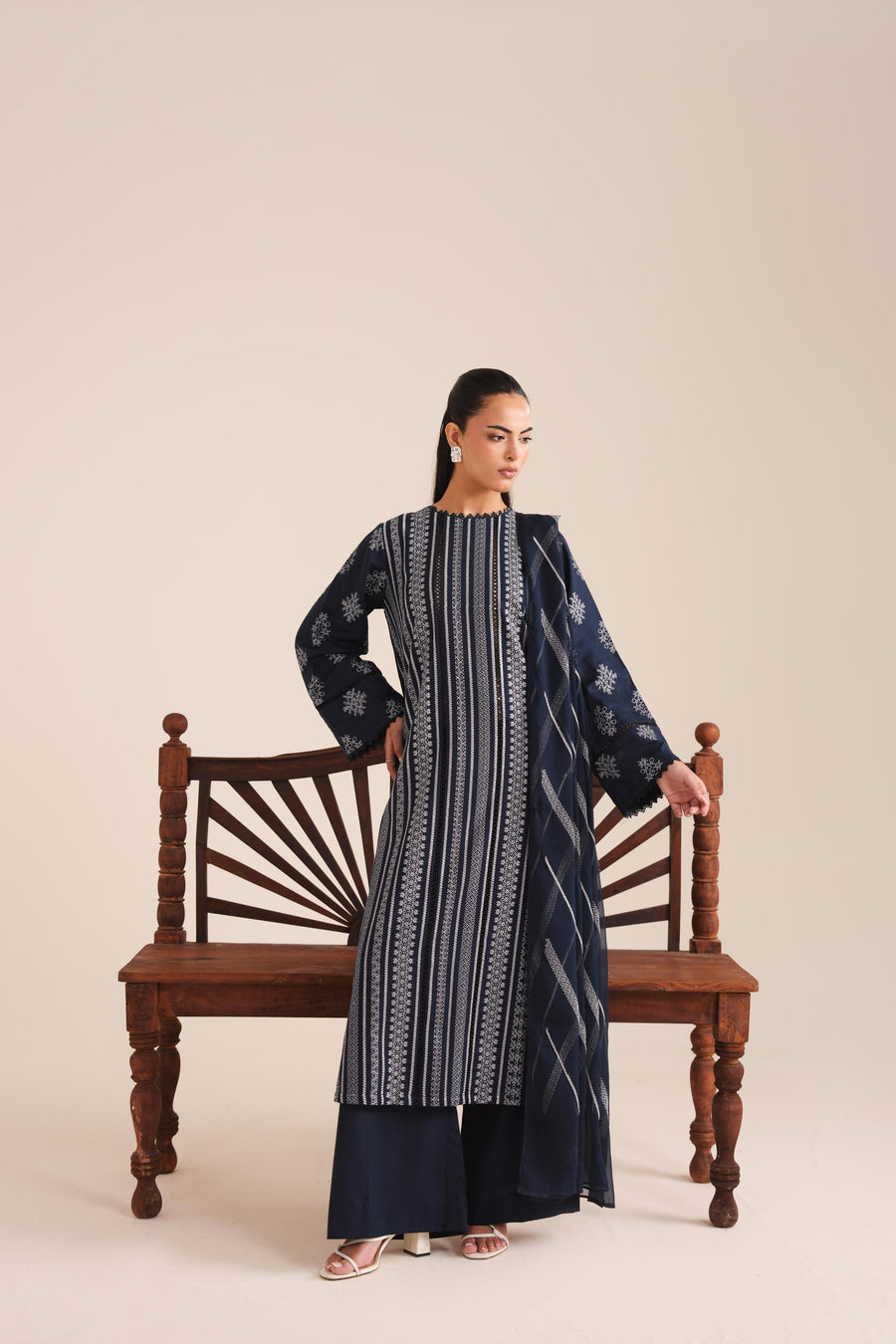 3 Piece - Embroidered Karandi Suit (Unstitched)