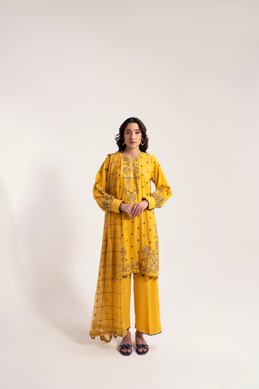 3 Piece - Embroidered Karandi Suit (Unstitched)