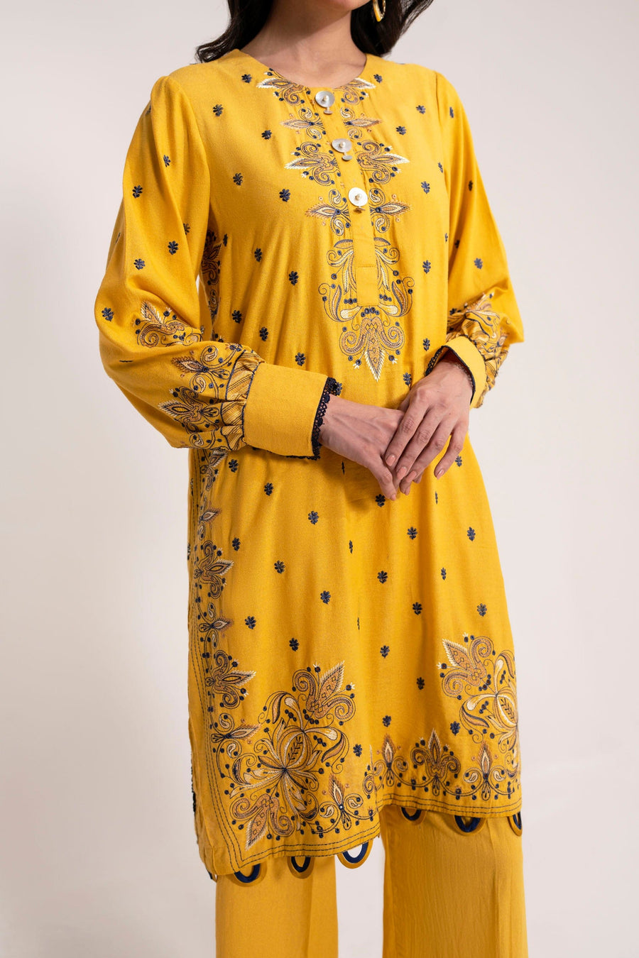 3 Piece - Embroidered Karandi Suit (Unstitched)