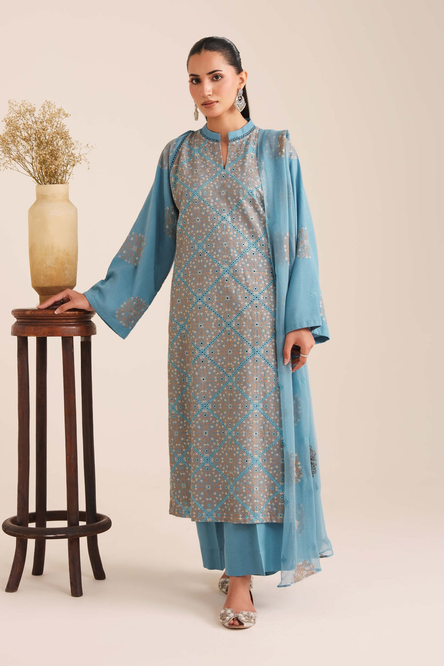 3 Piece - Embroidered Karandi Suit (Unstitched)