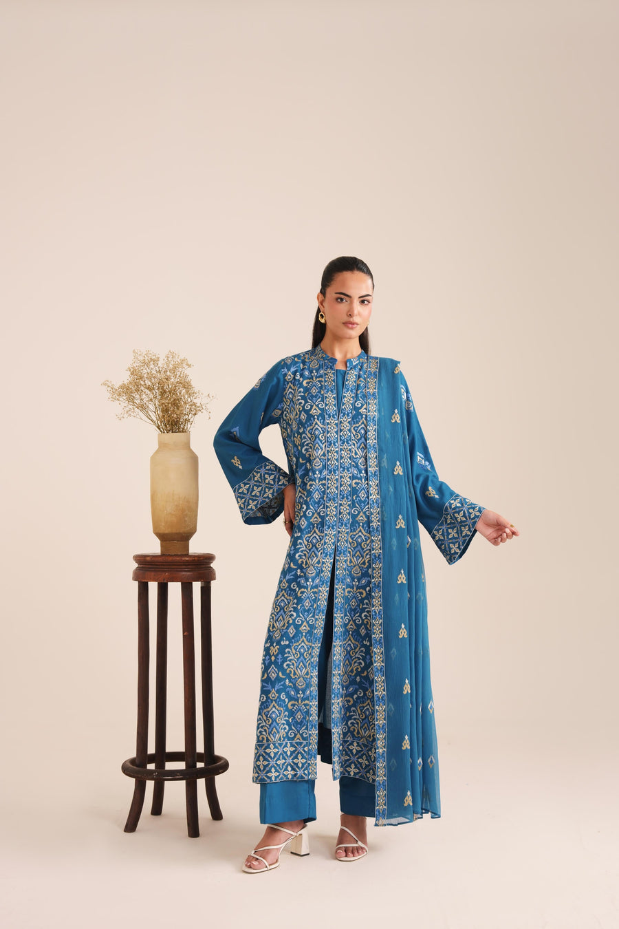 3 Piece - Embroidered Karandi Suit (Unstitched)