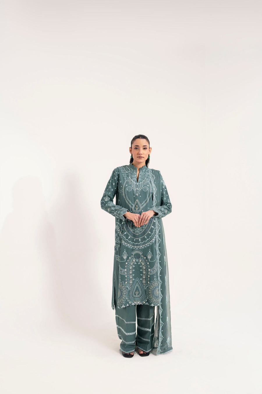 3 Piece - Embroidered Karandi Suit (Unstitched)