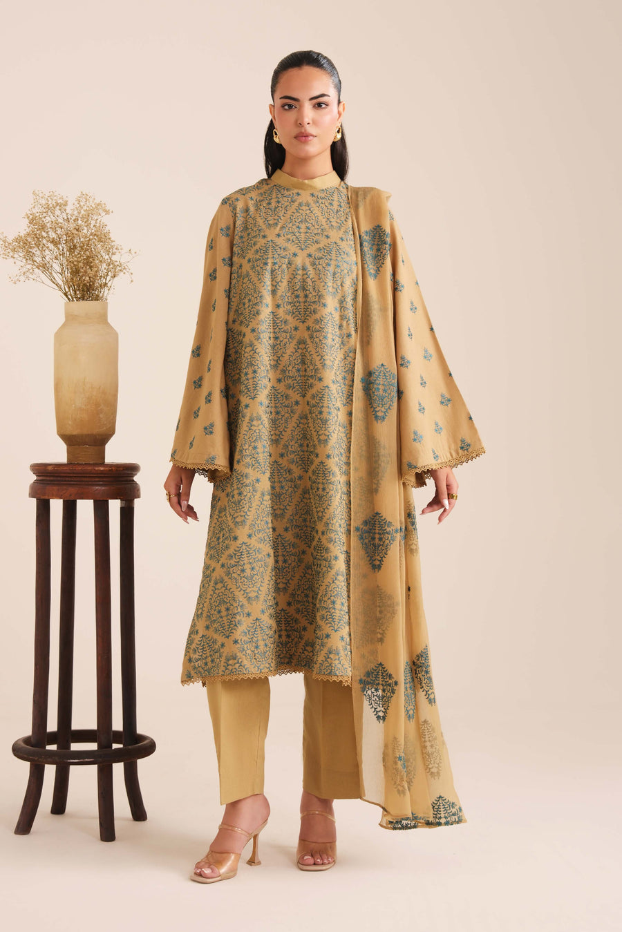 3 Piece - Embroidered Karandi Suit (Unstitched)