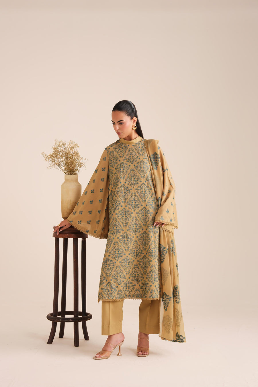 3 Piece - Embroidered Karandi Suit (Unstitched)