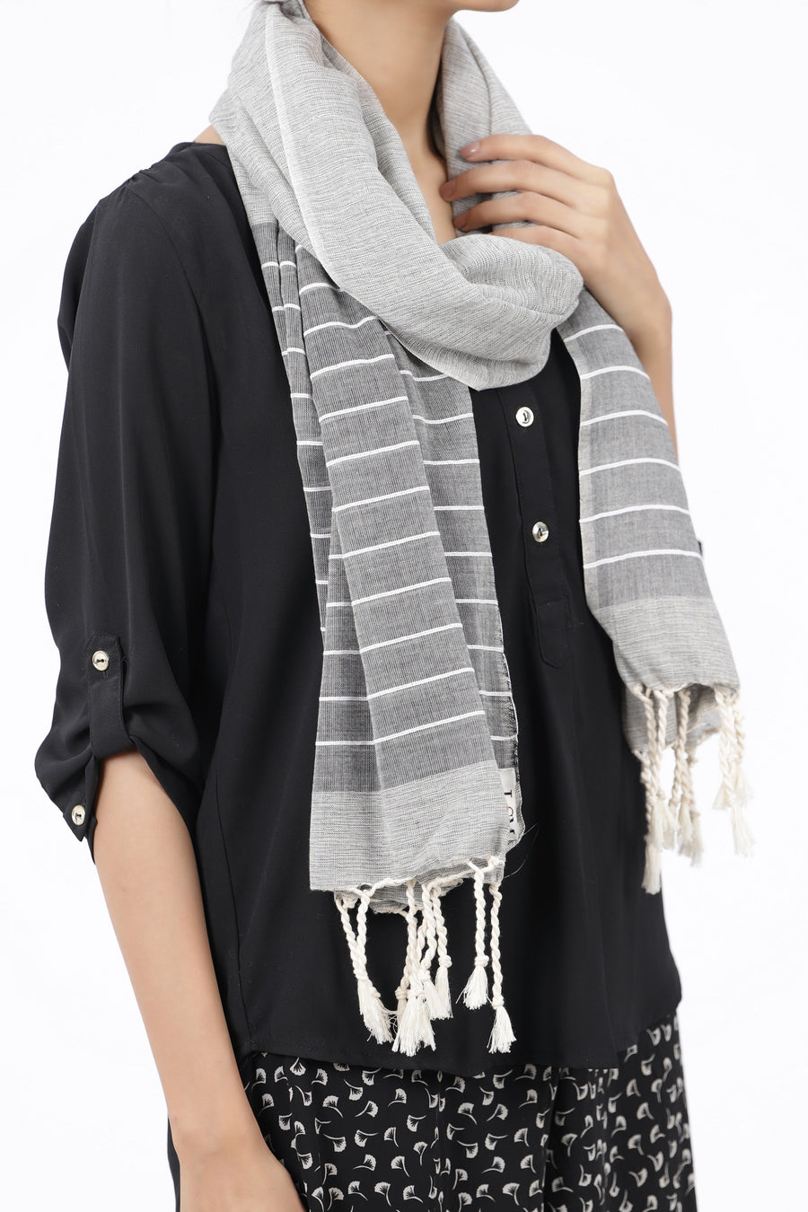 1 Piece Handwoven Scarf