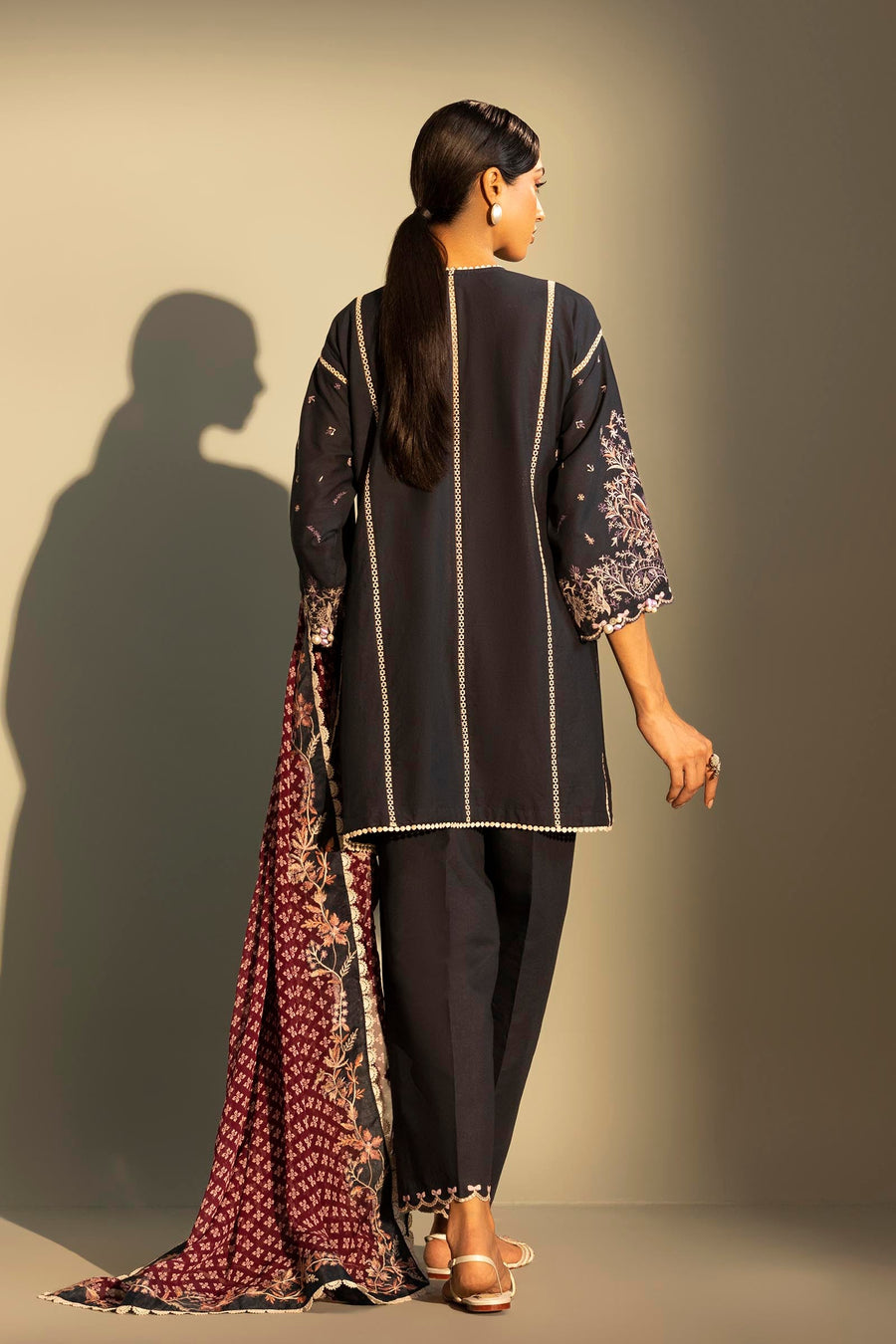 Unstitched Embroidered 3 Piece Muzlin Suit