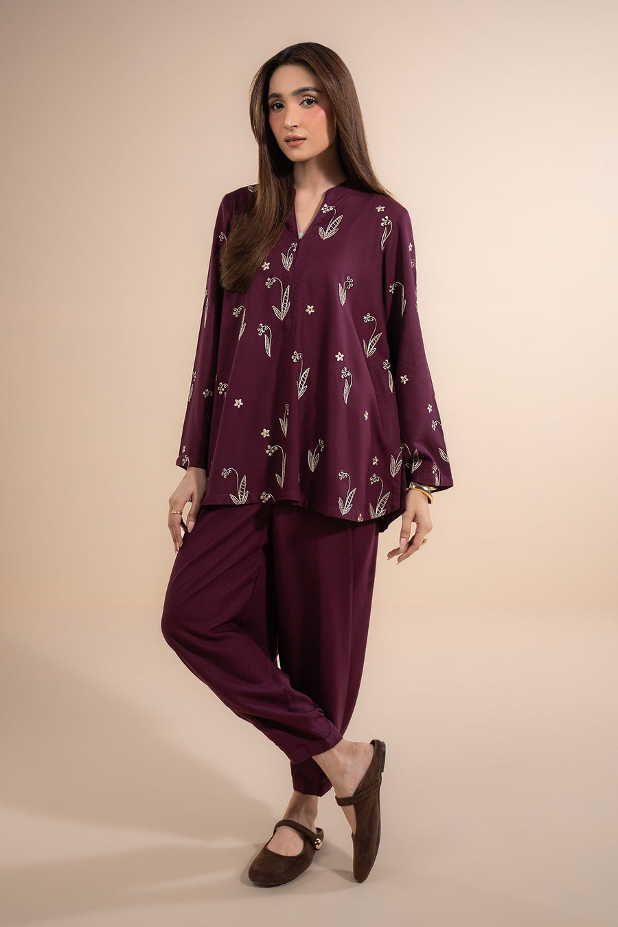 2 Pc Embellished Karandi Suit