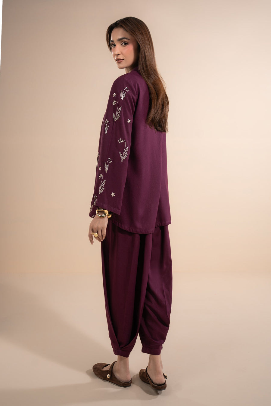 2 Pc Embellished Karandi Suit