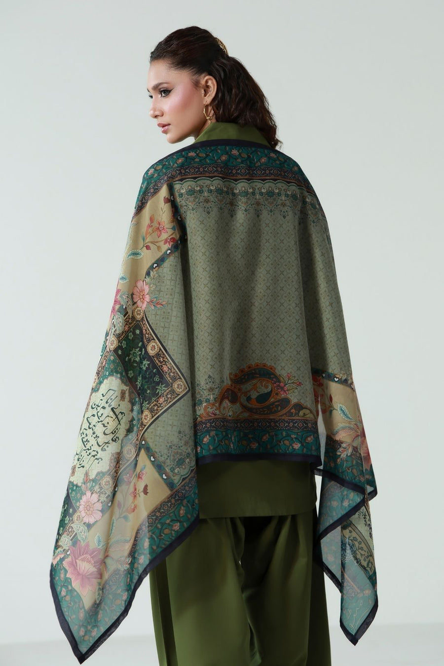 Muntazir Scarf