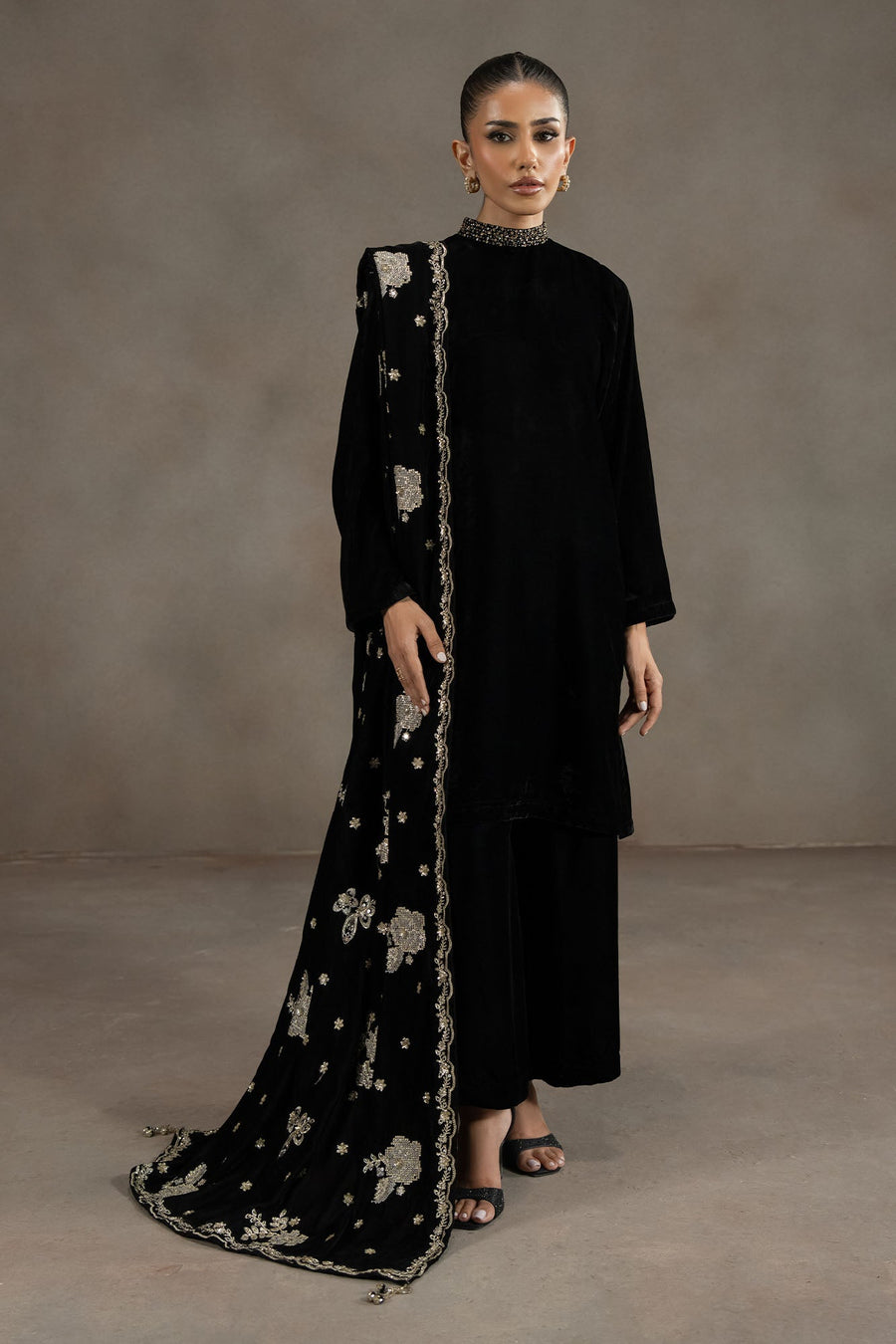 PEARL BLACK-SHAWL