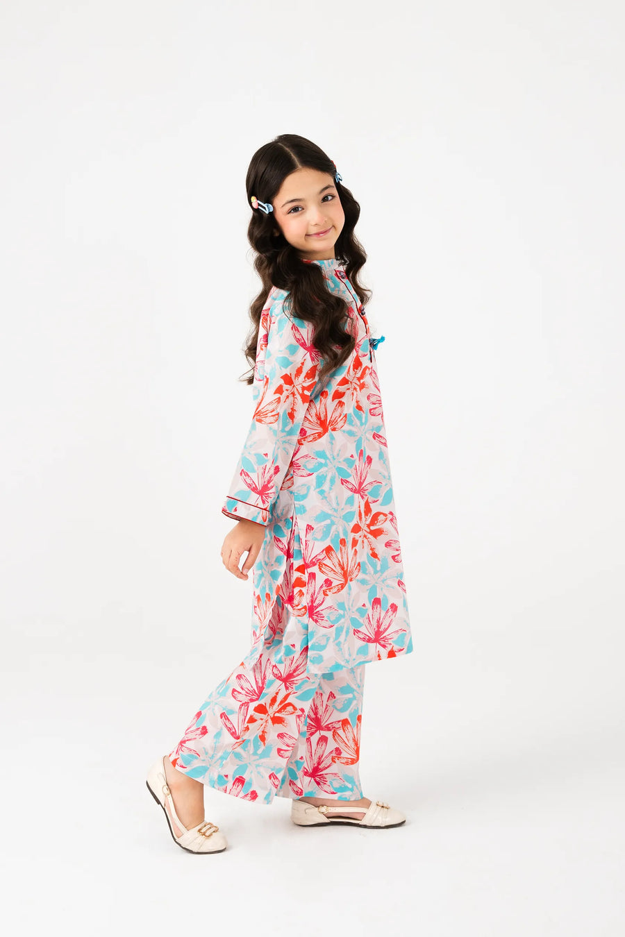 Charming Floral Printed Kurta Set - 2pc