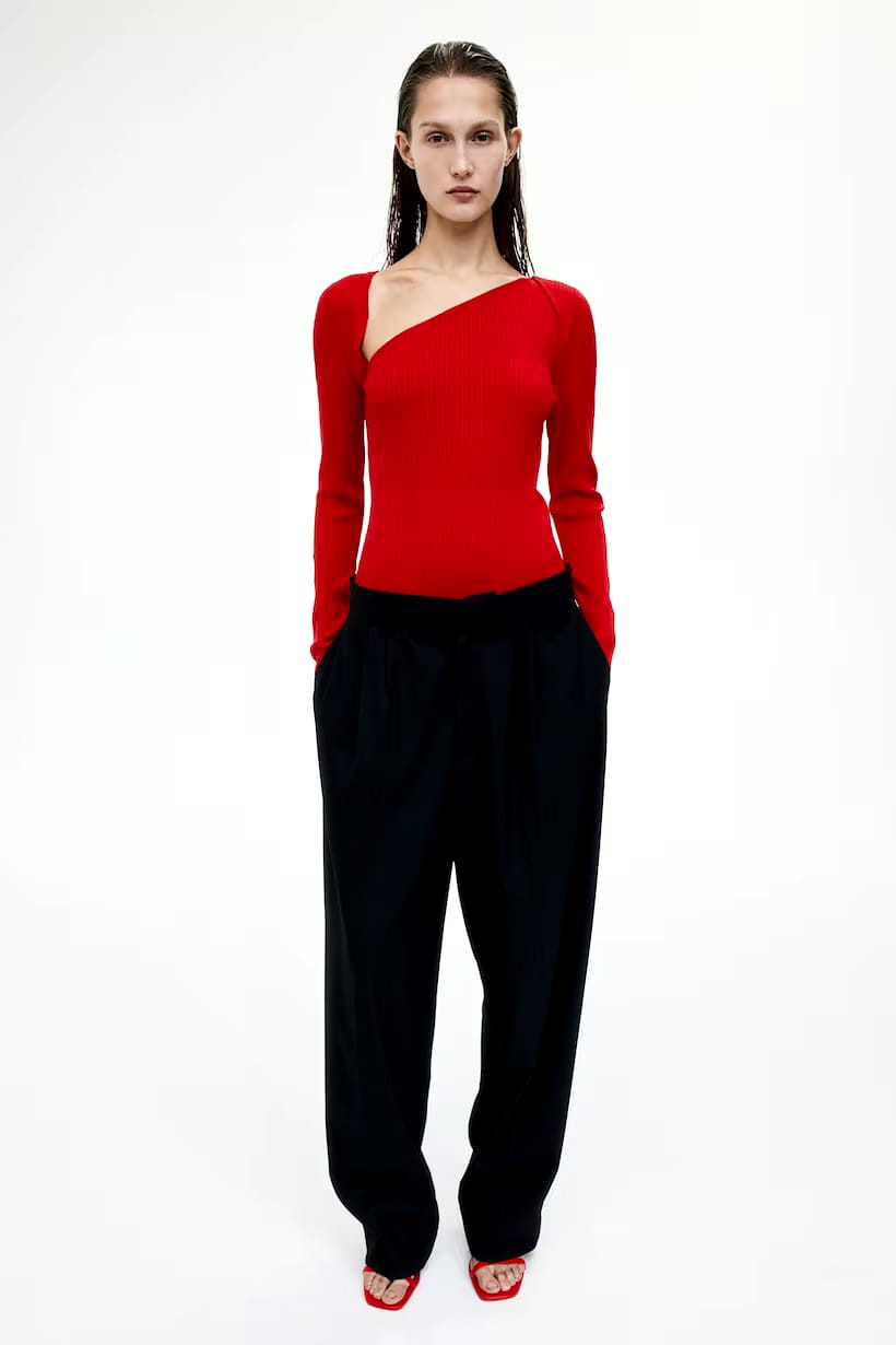COLLARED BLOUSE