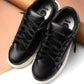 Basic Black Sneaker