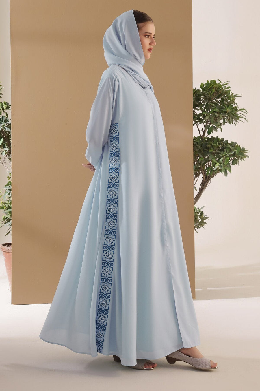 Ice Snowflake Embroidered Abaya